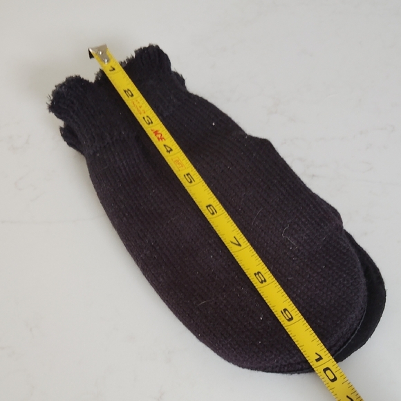 Isotoner Women's Classic Black Mittens - Picture 7 of 7